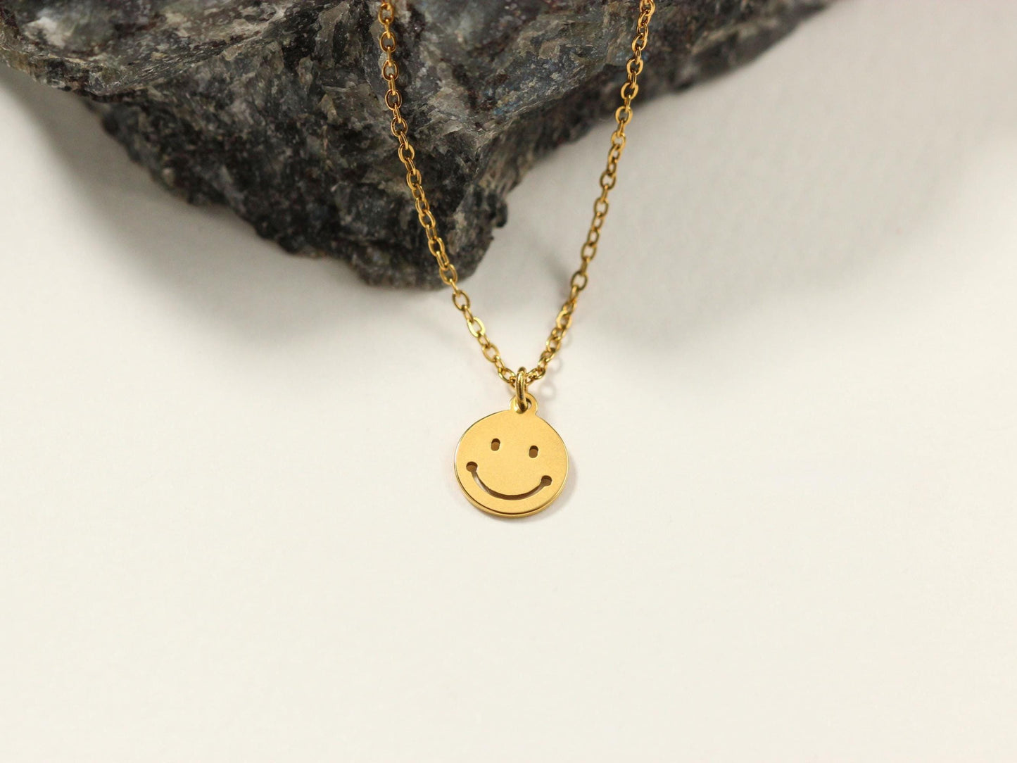 Χρυσό Ατσάλινο Κολιέ Smiley